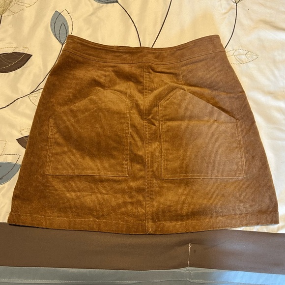 Brown corduroy skirt, size medium - Picture 2 of 2